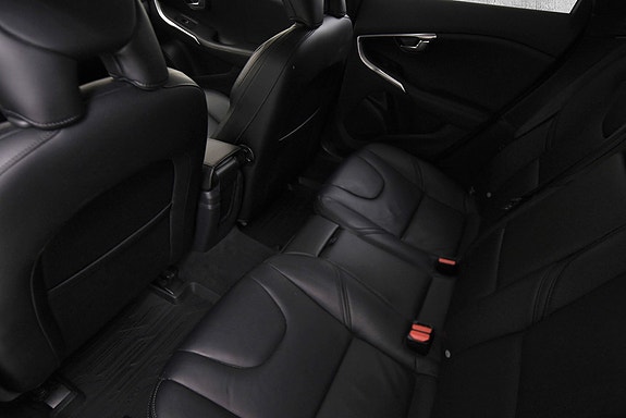 Volvo V40 26 of 27