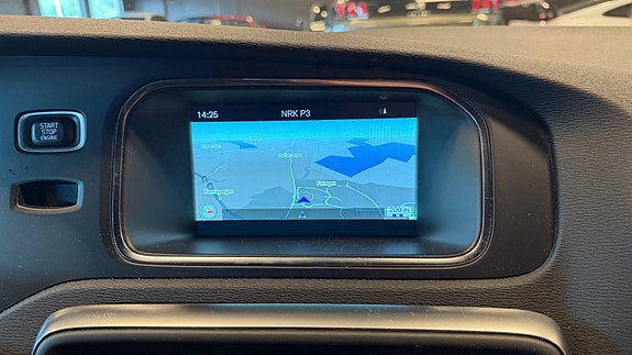 Volvo V40 6 of 16