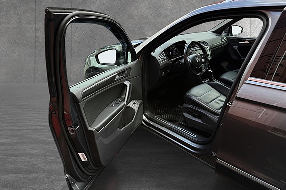 Volkswagen Tiguan 10 of 30