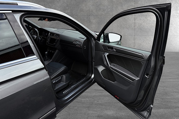 Volkswagen Tiguan 23 of 30