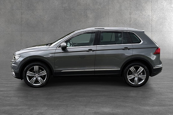 Volkswagen Tiguan 3 of 30