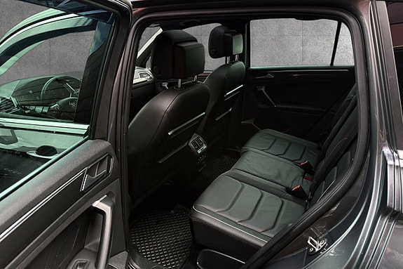 Volkswagen Tiguan 18 of 30