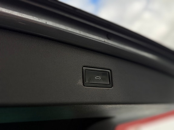 Volkswagen Tiguan 27 of 30