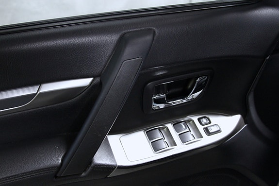 Mitsubishi Pajero 23 of 23