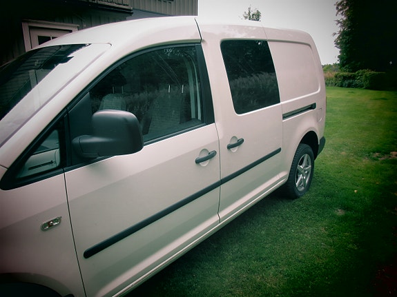 Volkswagen Caddy Maxi 3 of 16