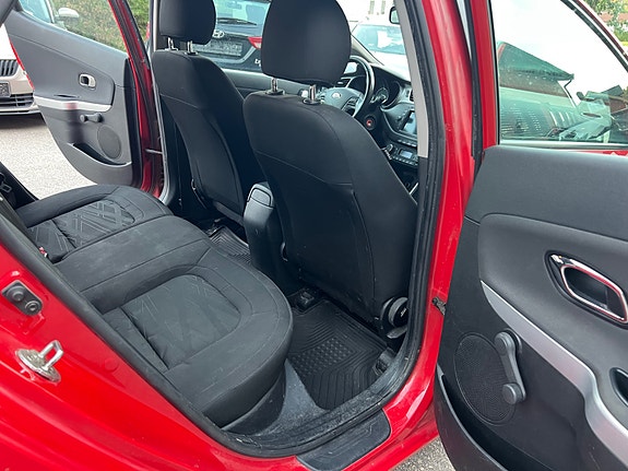 Kia Ceed 13 of 24
