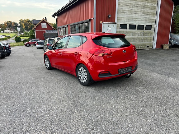 Kia Ceed 10 of 24