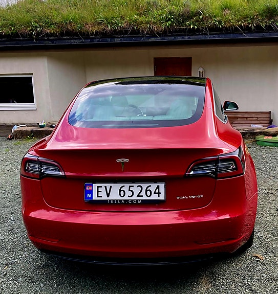 Tesla Model 3 8 of 8