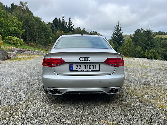 Audi A4 9 of 21