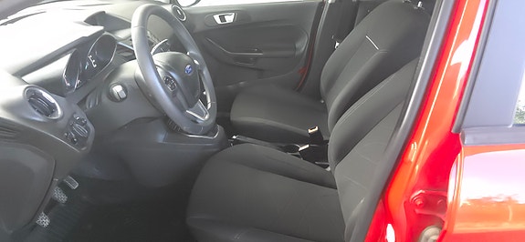 Ford Fiesta 9 of 18