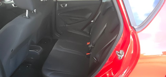Ford Fiesta 10 of 18
