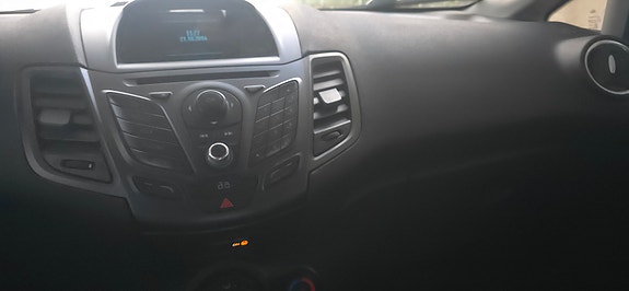 Ford Fiesta 16 of 18