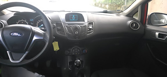 Ford Fiesta 14 of 18