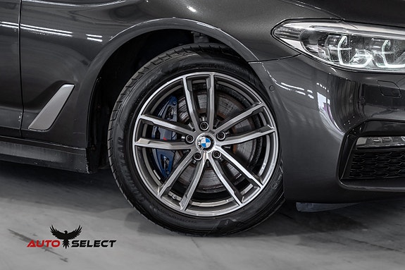 BMW 530e 3 of 30