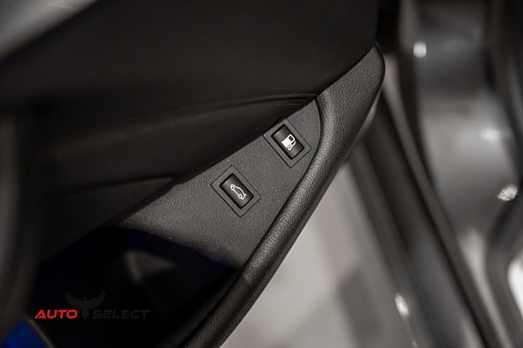 BMW 530e 26 of 30