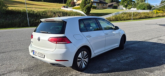 Volkswagen e-Golf VII 5 of 25