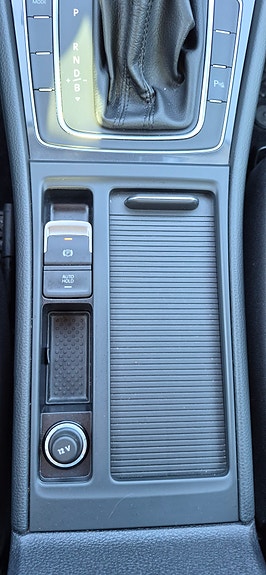 Volkswagen e-Golf VII 21 of 25