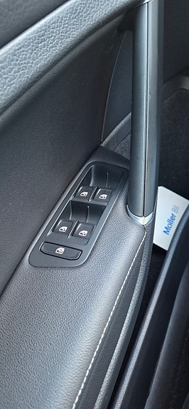 Volkswagen e-Golf VII 20 of 25