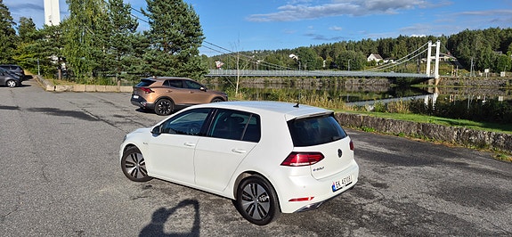 Volkswagen e-Golf VII 8 of 25