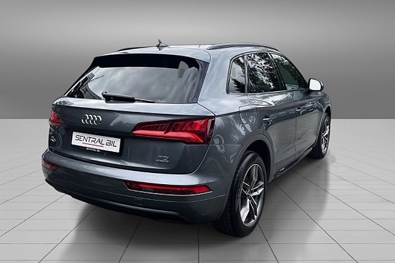 Audi Q5 9 of 30