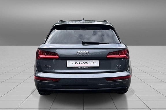 Audi Q5 8 of 30