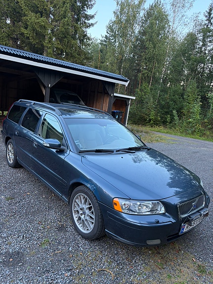 Volvo V70 11 of 25