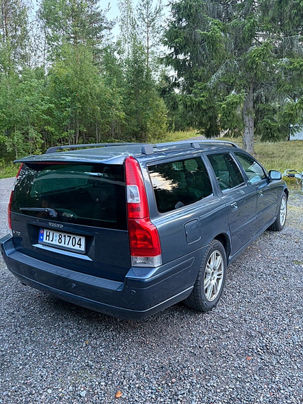 Volvo V70 8 of 25