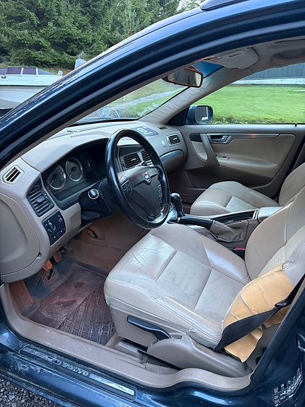 Volvo V70 18 of 25