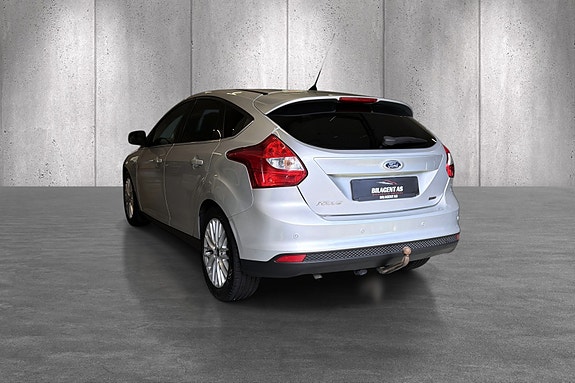 Ford Focus 3 of 18
