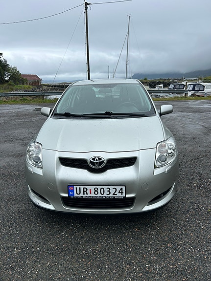 Toyota Auris 3 of 11