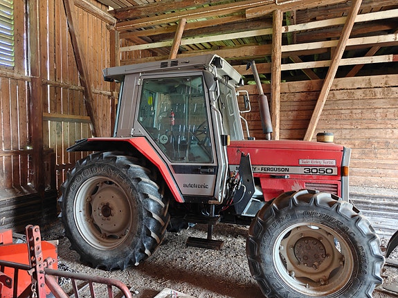 Massey Ferguson 3050 2 of 26