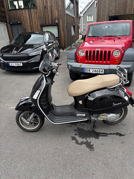 Vespa GTS 300 8 of 15