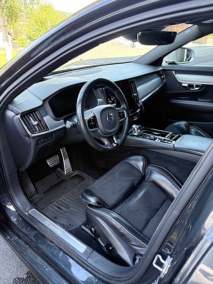 Volvo V90 10 of 30
