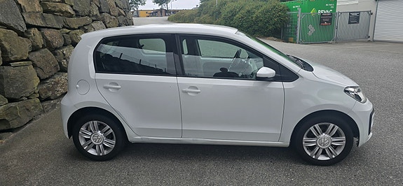 Volkswagen UP! 7 of 21