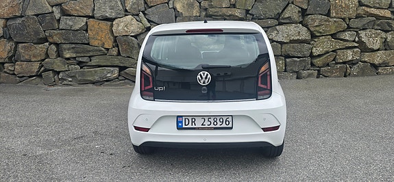 Volkswagen UP! 5 of 21