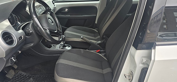 Volkswagen UP! 9 of 21