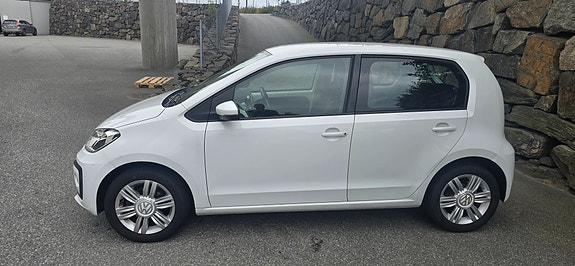 Volkswagen UP! 8 of 21