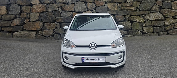 Volkswagen UP! 2 of 21
