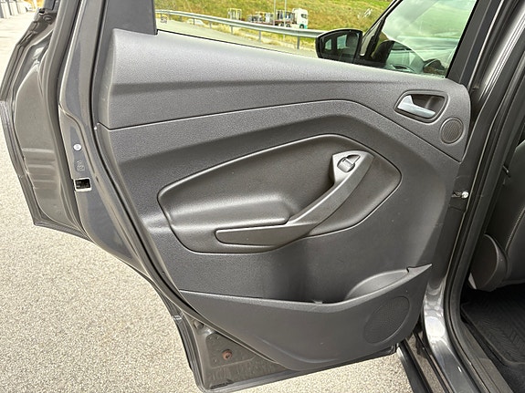 Ford Kuga 13 of 30