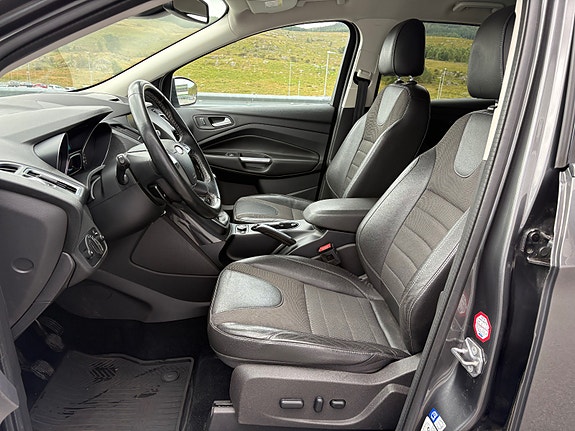 Ford Kuga 11 of 30