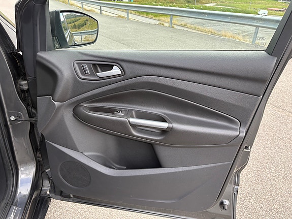 Ford Kuga 21 of 30