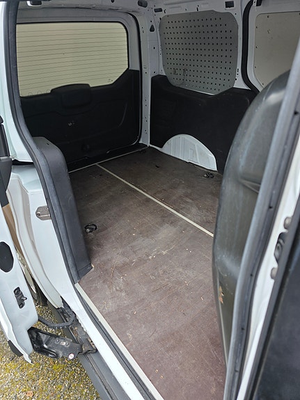 Ford Transit Connect 26 of 27