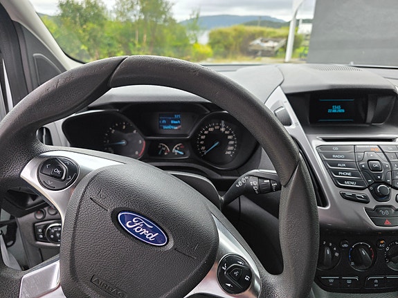 Ford Transit Connect 20 of 27