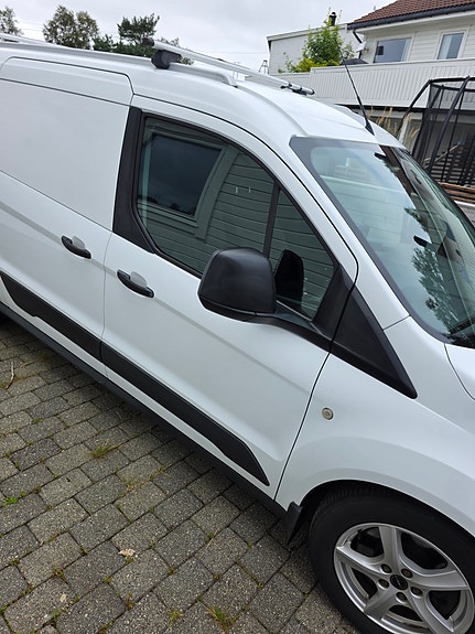 Ford Transit Connect 3 of 27
