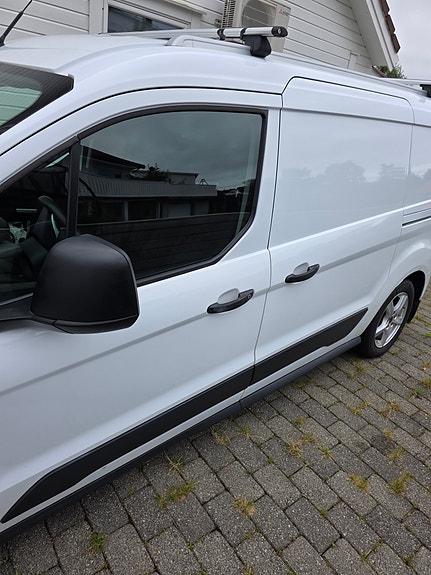 Ford Transit Connect 9 of 27