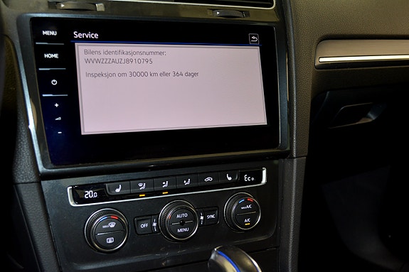 Volkswagen e-Golf VII 19 of 29