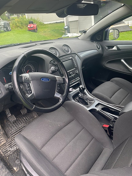 Ford Mondeo 4 of 8