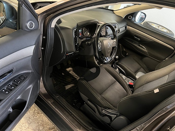 Mitsubishi Outlander 9 of 13