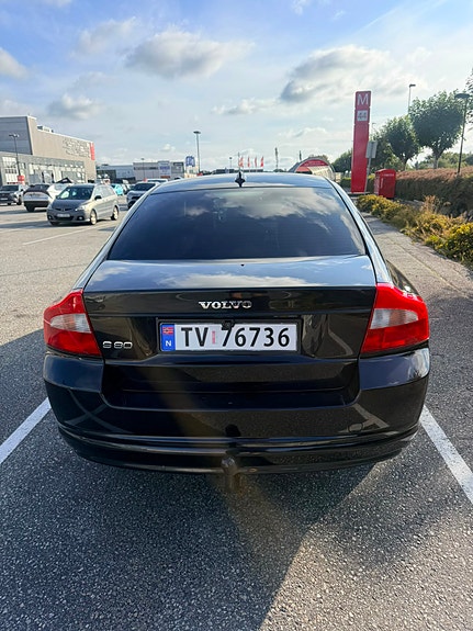 Volvo S80 3 of 8