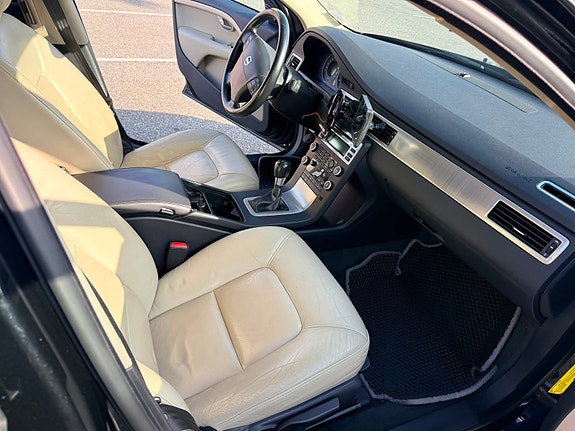 Volvo S80 6 of 8
